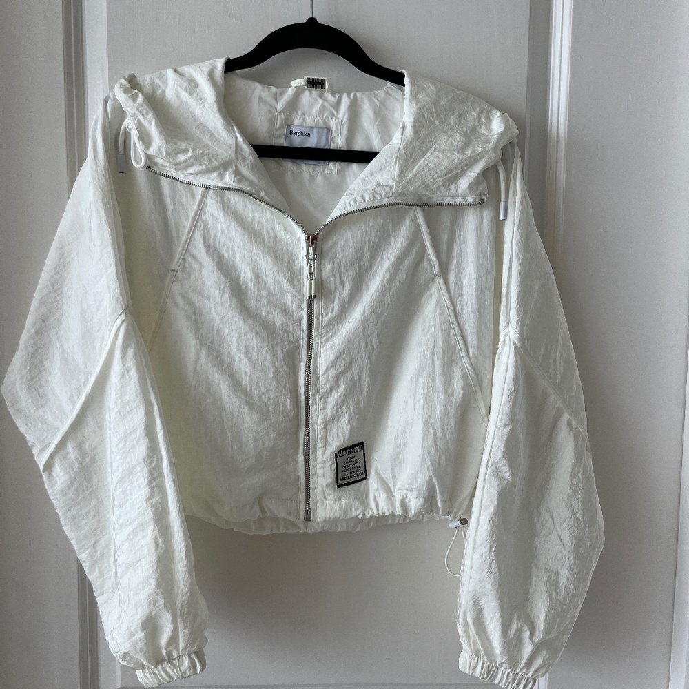 Bershka White Cropped Hooded Windbreaker Jacket Size S